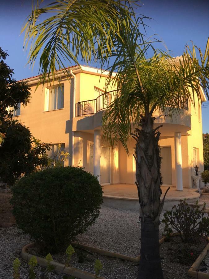 Anthiana Villa *